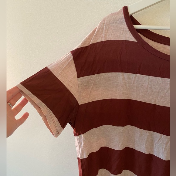 Oversized striped T-shirt - Picture 2 of 4